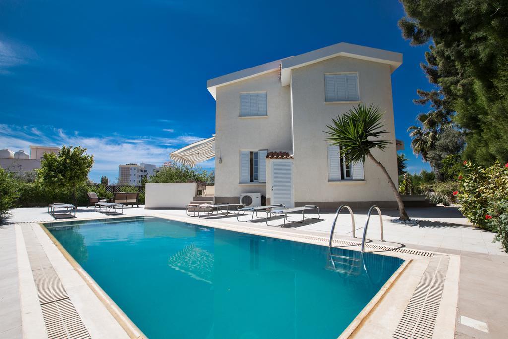 Merab Center Villas Ayia Napa Exterior photo